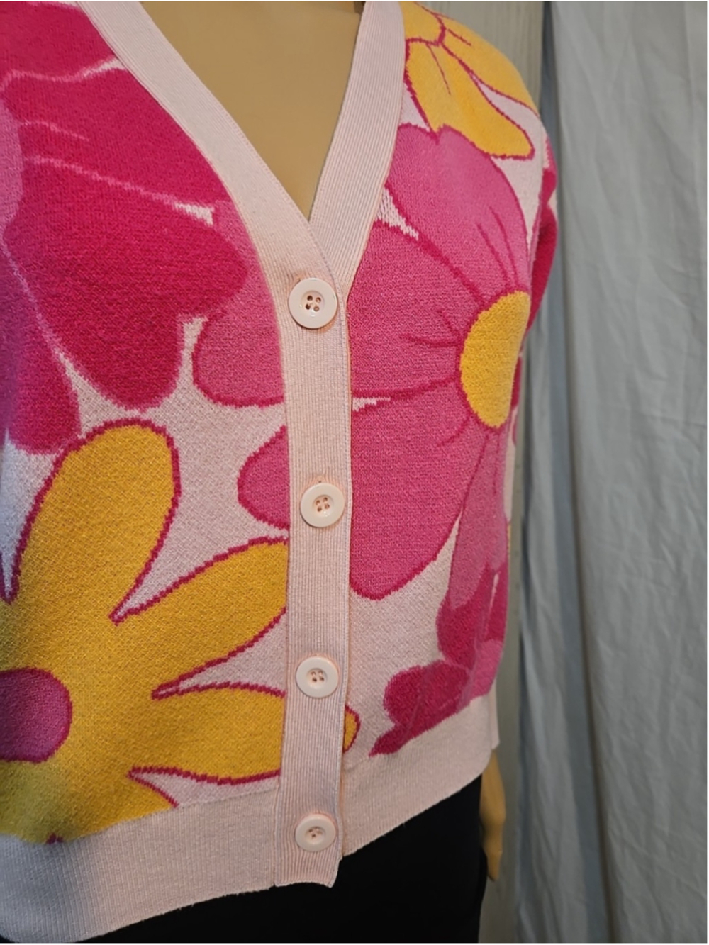 Willow & Wind M Cropped Floral Cardigan Knit Pink Yellow Button Y2K - Picture 7 of 8